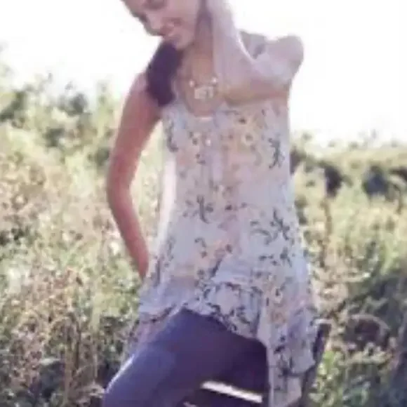 Anthropologie l Maeve Floral Sheer Tunic Small - Picture 9 of 9